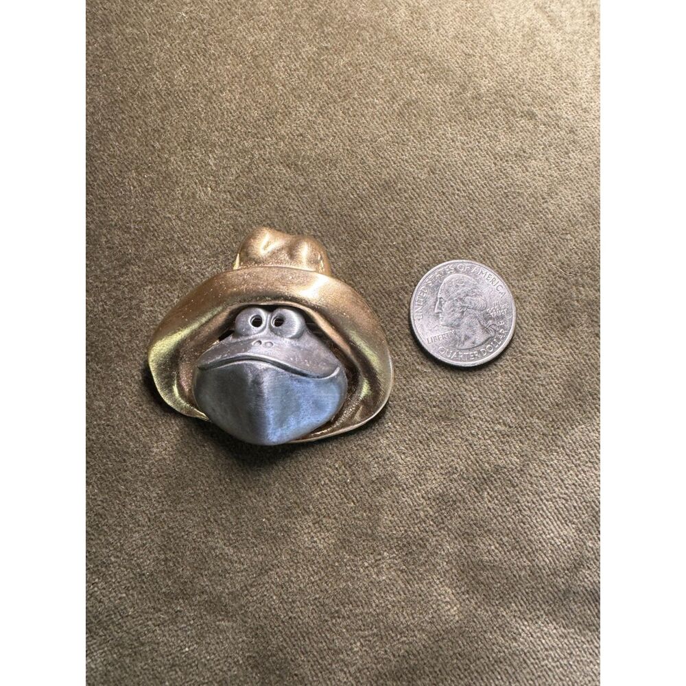 Vintage Frog in Hat Brooch Pin Gold & Silver Tone - Picture 3 of 4